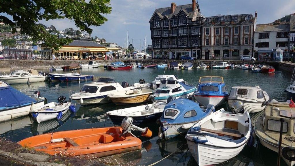 Number 20 - Central, Classic Style, Private And Parking Dartmouth Buitenkant foto